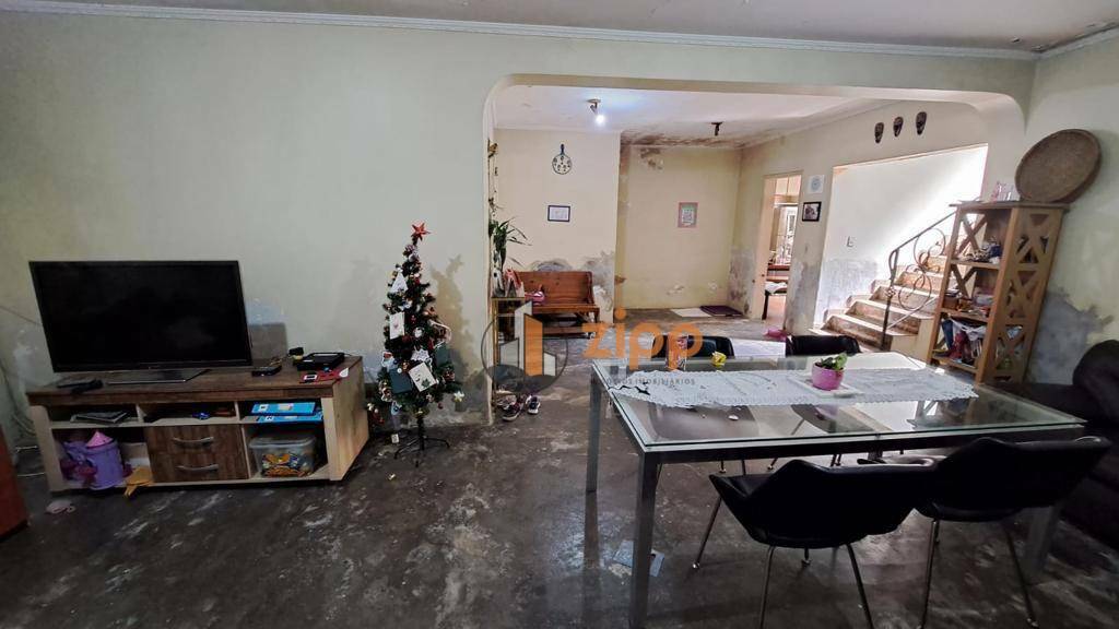 Sobrado à venda com 5 quartos, 270m² - Foto 45