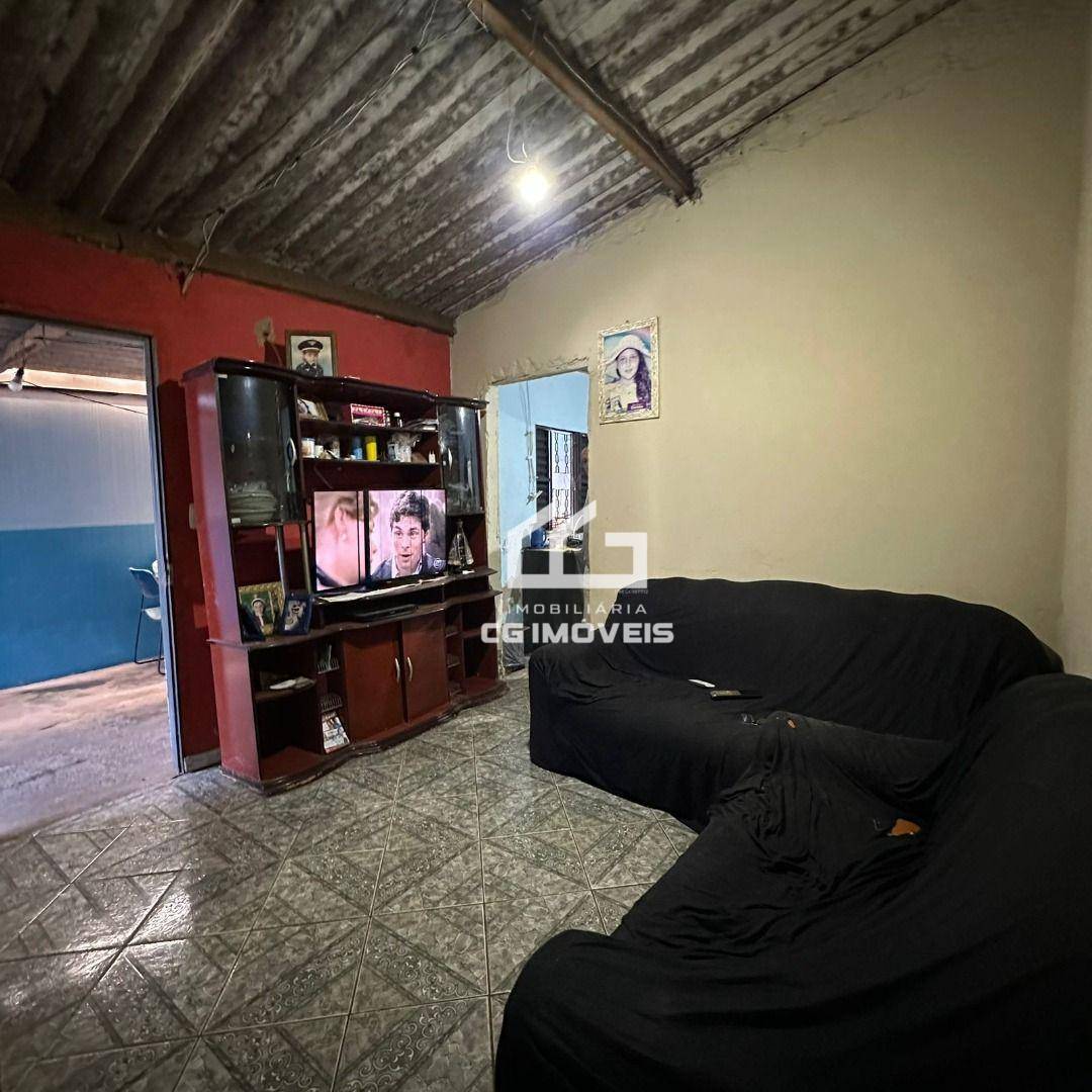 Casa à venda com 2 quartos, 200m² - Foto 14