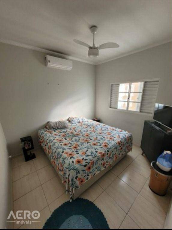 Casa à venda com 2 quartos, 100m² - Foto 4