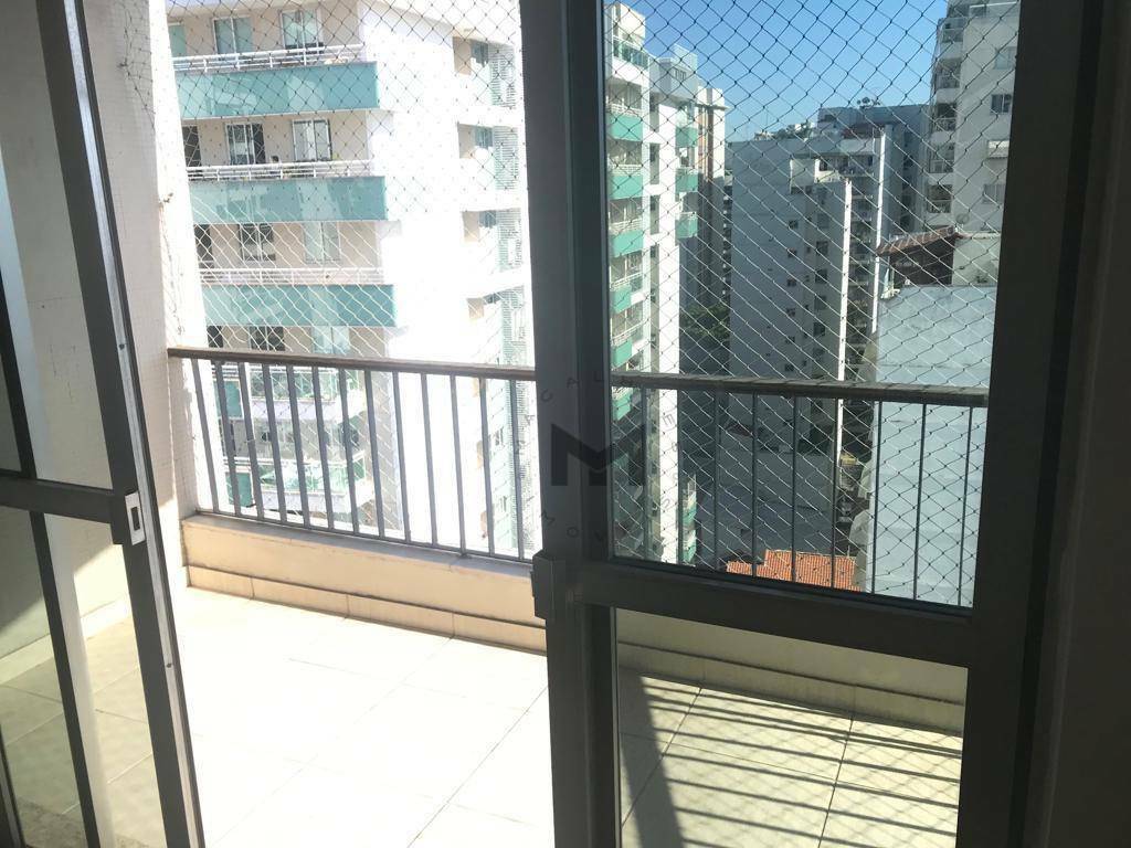 Cobertura à venda com 3 quartos, 200m² - Foto 3