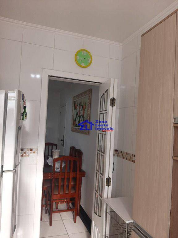 Apartamento à venda e aluguel com 2 quartos, 70m² - Foto 12