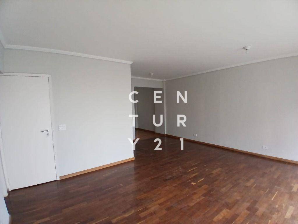 Apartamento para alugar com 3 quartos, 120m² - Foto 4