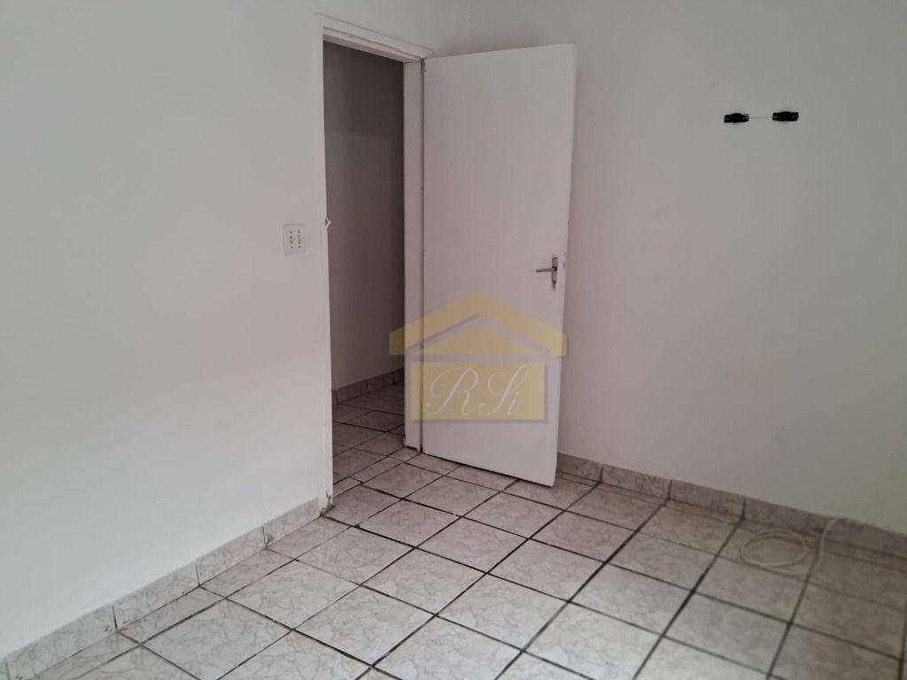 Casa à venda com 4 quartos, 90m² - Foto 13