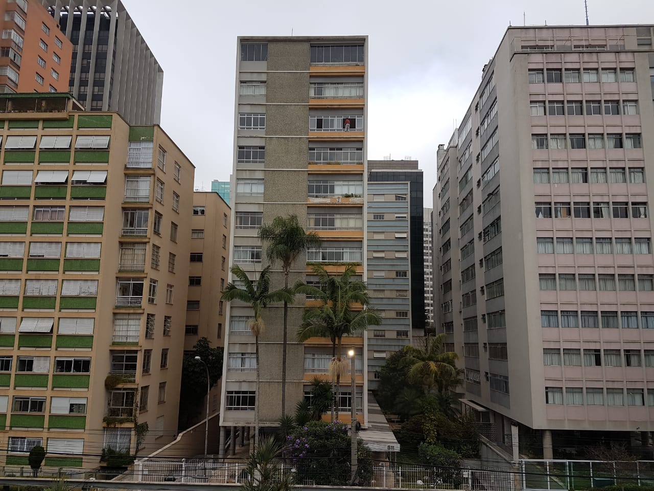 Apartamento à venda com 3 quartos, 291m² - Foto 1