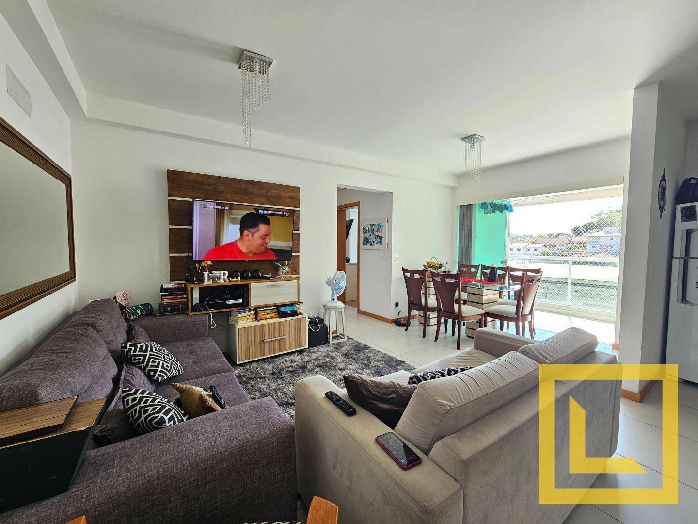 Apartamento à venda com 2 quartos, 77m² - Foto 1