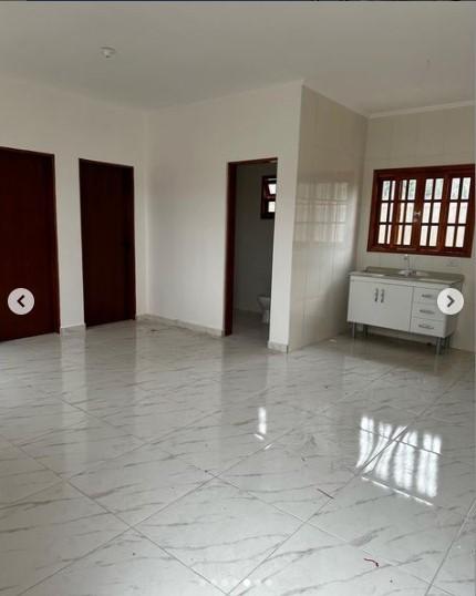 Casa à venda com 2 quartos, 126m² - Foto 4