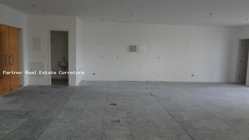 Prédio Inteiro para alugar, 102m² - Foto 4