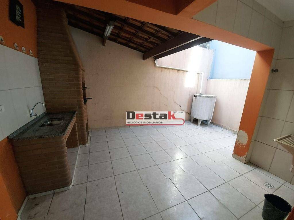 Sobrado à venda com 3 quartos, 180m² - Foto 24