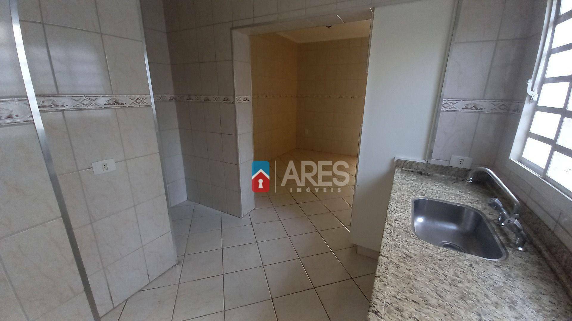 Casa à venda com 2 quartos, 69m² - Foto 8