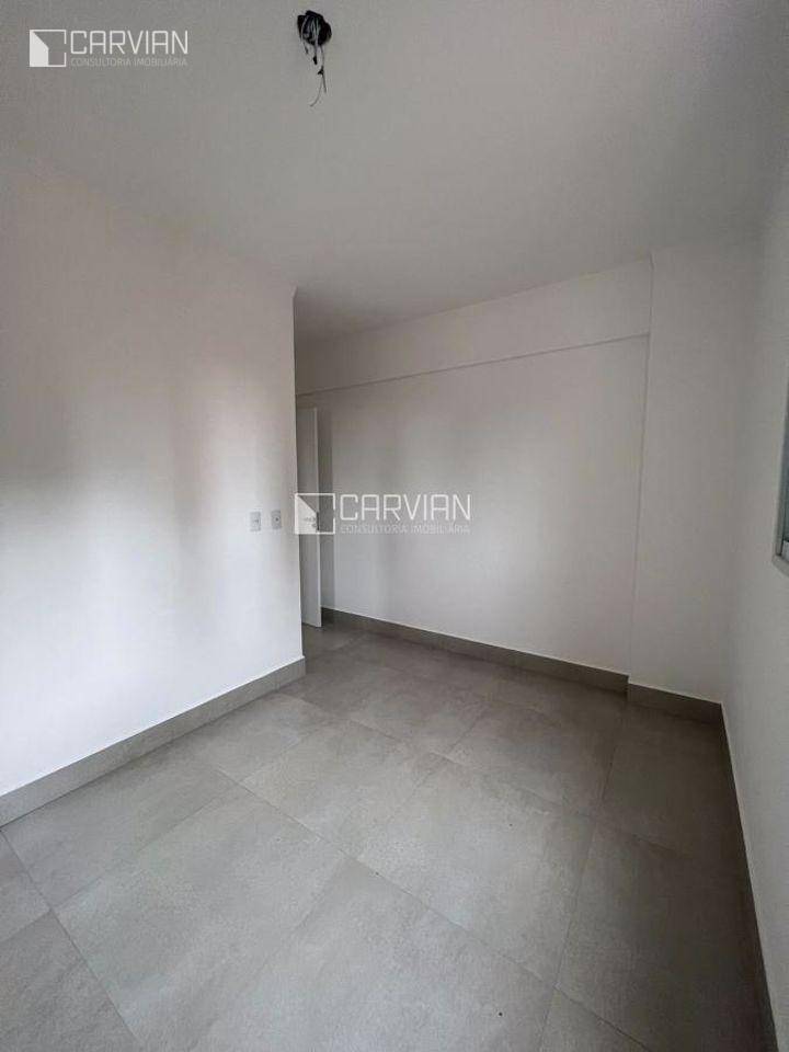 Apartamento à venda com 2 quartos, 67m² - Foto 9