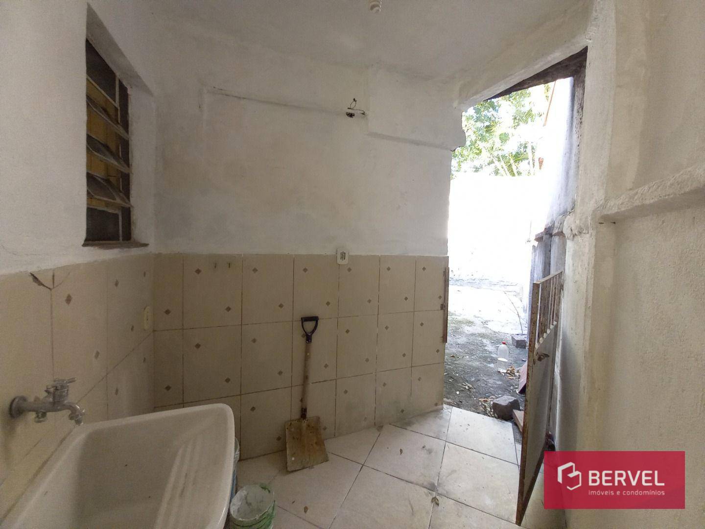 Casa para alugar com 1 quarto, 52m² - Foto 8