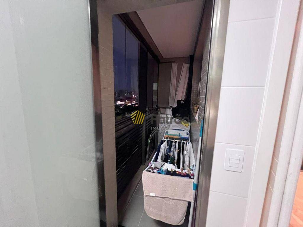 Apartamento para alugar com 3 quartos, 160m² - Foto 7