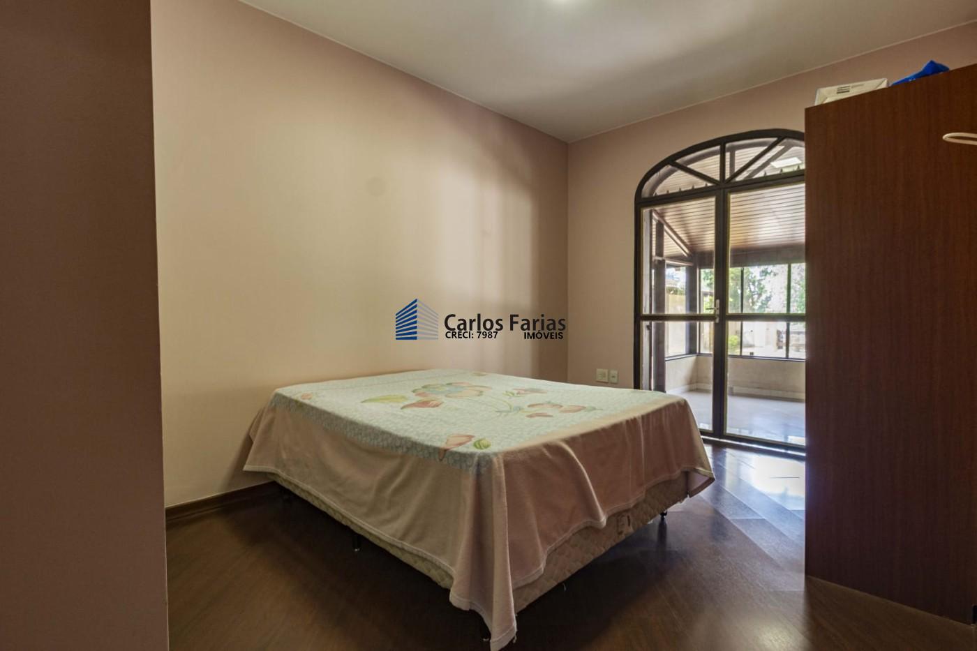 Casa à venda com 6 quartos, 450m² - Foto 20