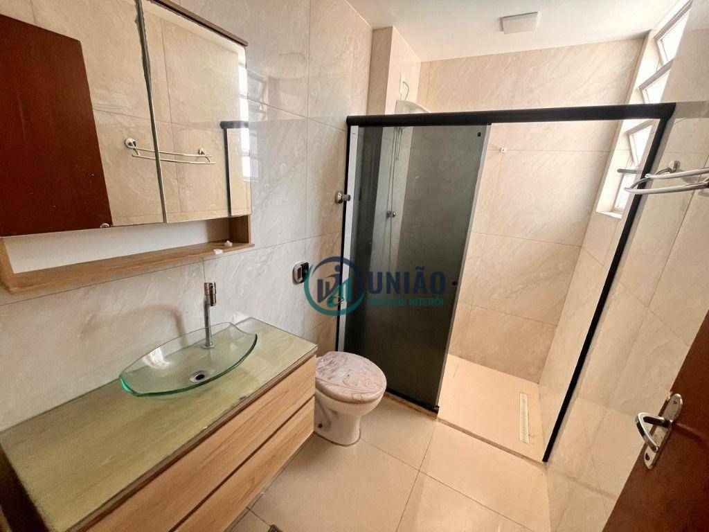 Apartamento à venda com 2 quartos, 70m² - Foto 14