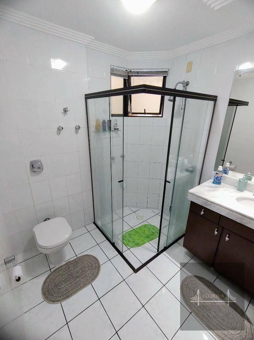 Apartamento à venda com 3 quartos, 164m² - Foto 19