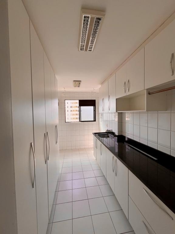 Apartamento à venda com 3 quartos, 204m² - Foto 23