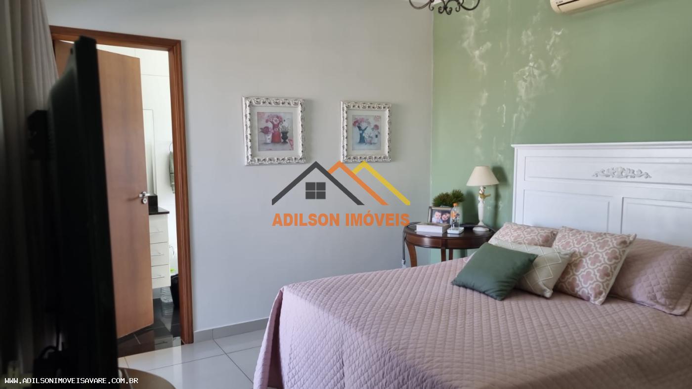 Casa à venda com 3 quartos, 270m² - Foto 12