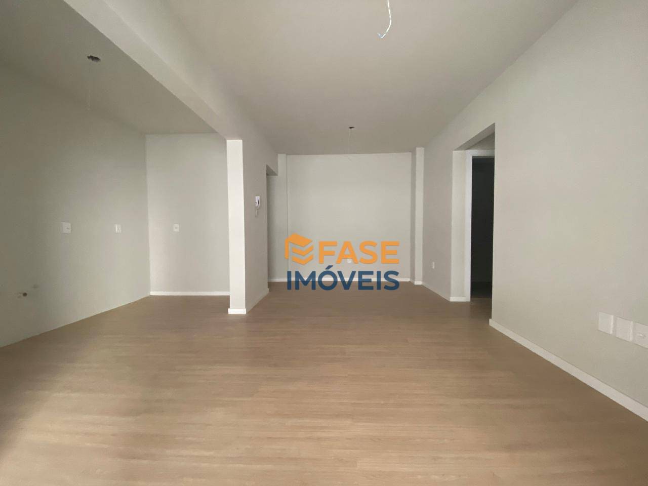 Apartamento à venda com 3 quartos, 81m² - Foto 3