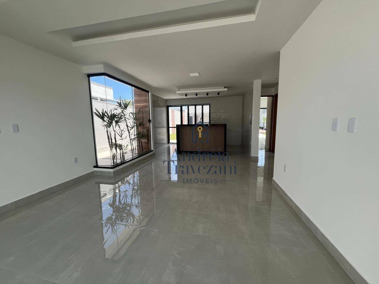 Casa à venda com 3 quartos, 124m² - Foto 2