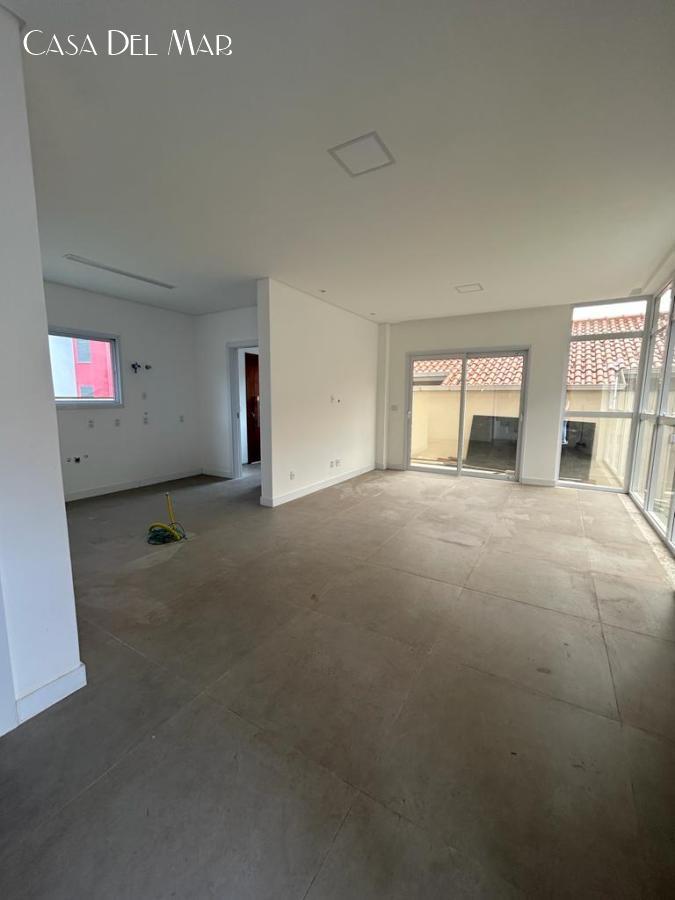 Casa à venda com 2 quartos, 128m² - Foto 4