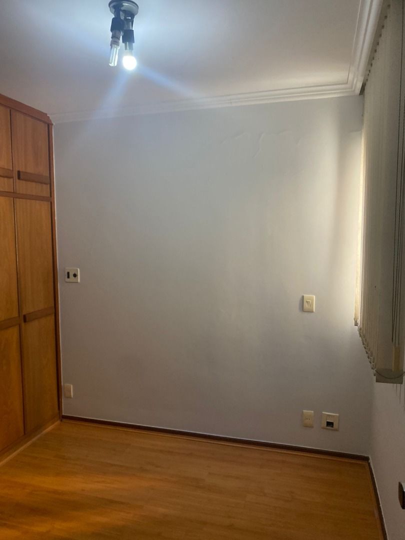 Apartamento para alugar com 3 quartos, 90m² - Foto 13