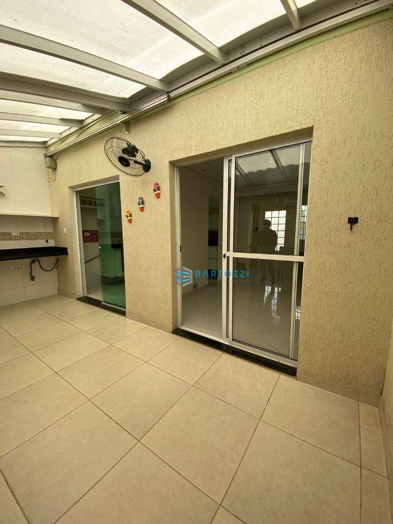 Sobrado à venda com 3 quartos, 100m² - Foto 11