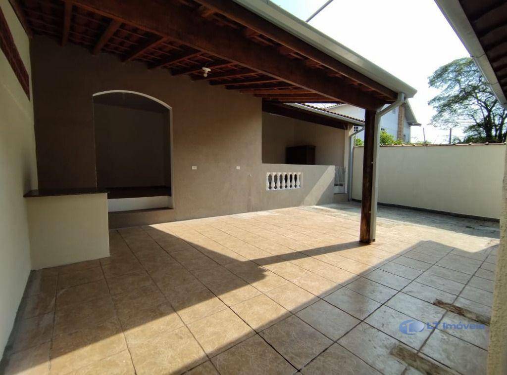 Casa à venda e aluguel com 4 quartos, 220m² - Foto 1