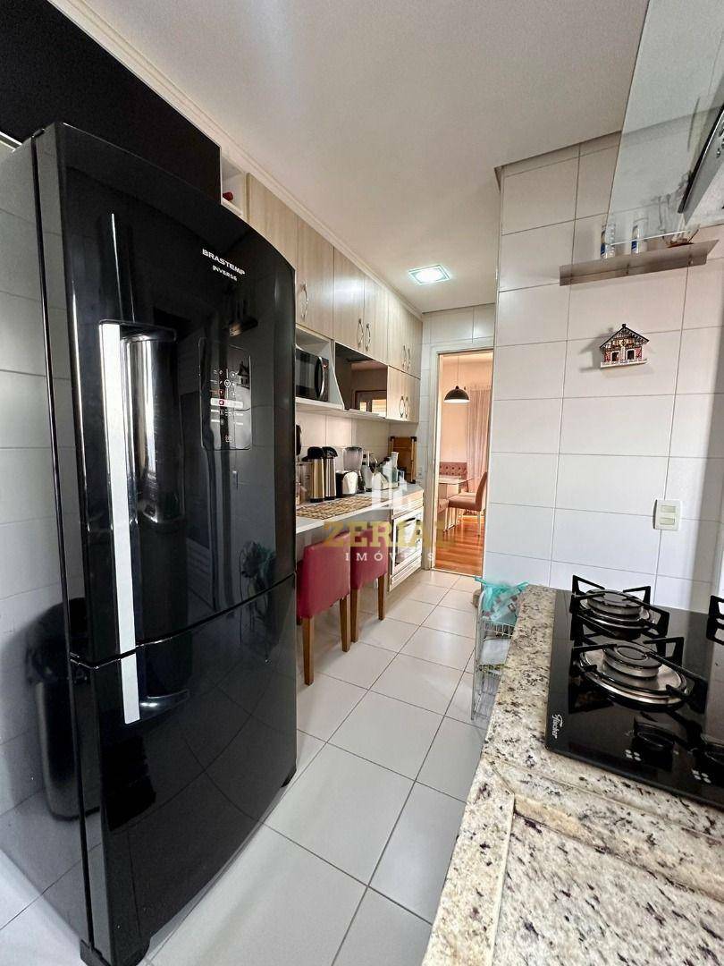 Apartamento à venda com 3 quartos, 98m² - Foto 12