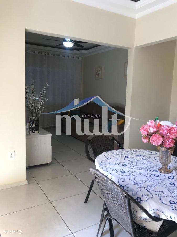 Casa à venda com 3 quartos, 396m² - Foto 12