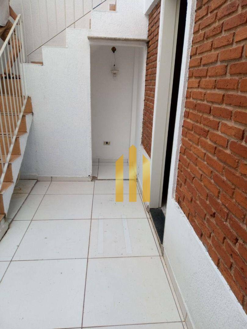 Sobrado à venda com 3 quartos, 145m² - Foto 4