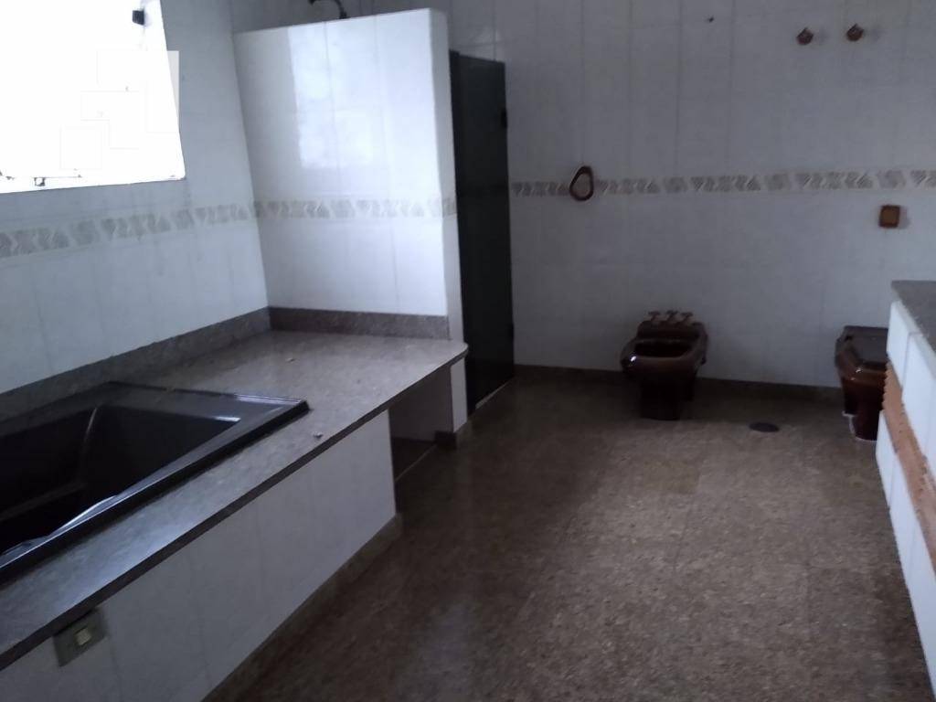 Sobrado à venda e aluguel com 4 quartos, 440m² - Foto 34