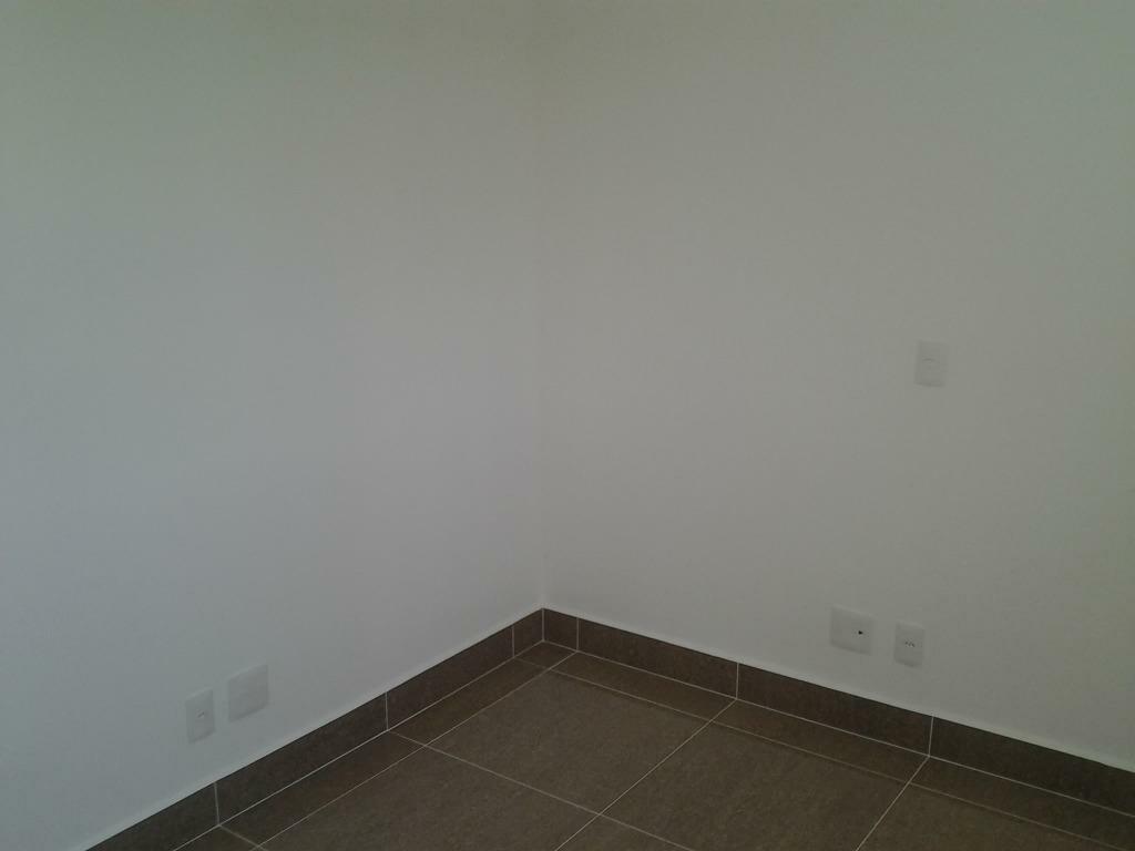 Apartamento à venda com 2 quartos, 63m² - Foto 9