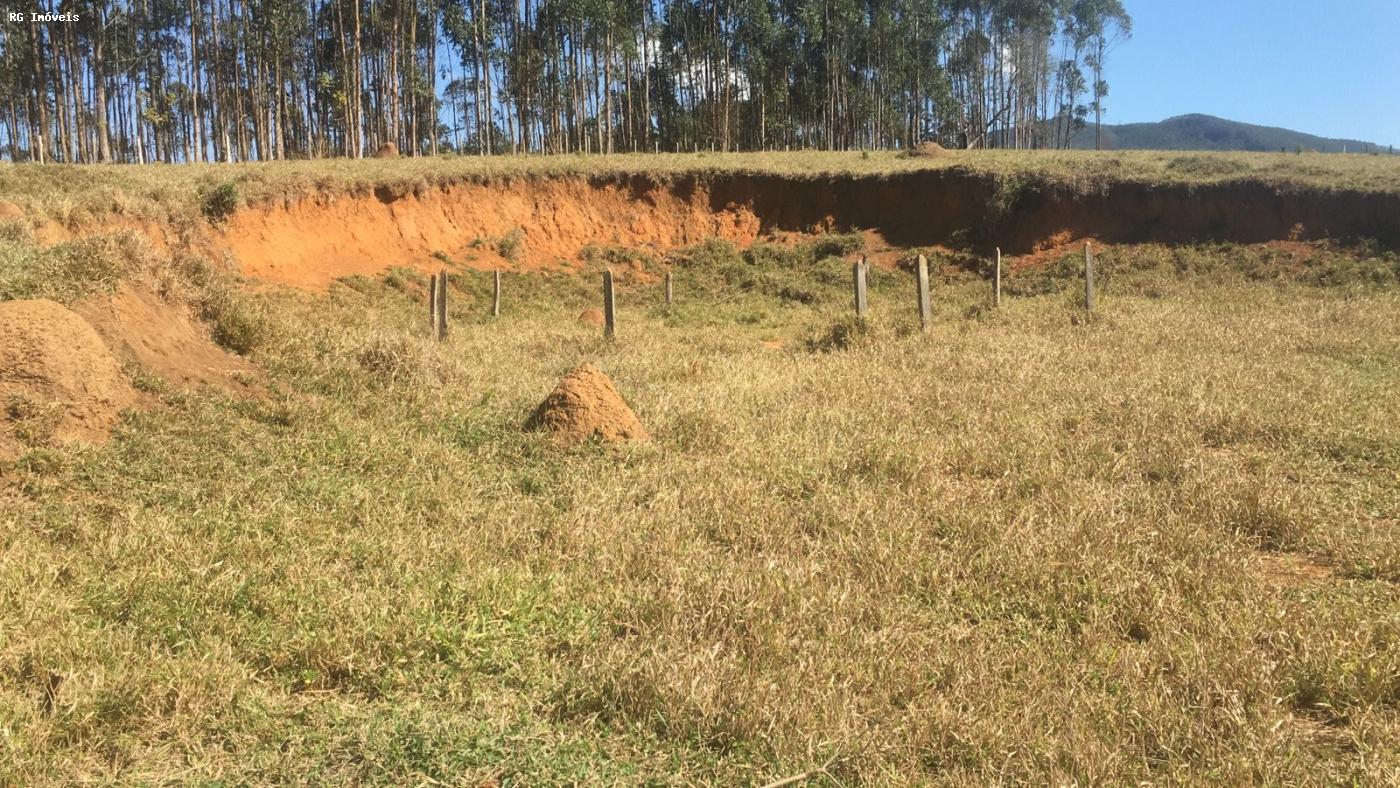 Sítio à venda com 3 quartos, 150m² - Foto 22