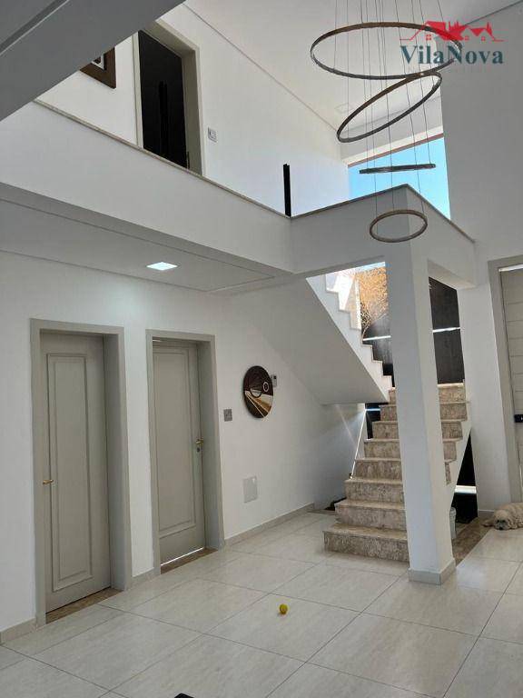 Casa de Condomínio à venda com 4 quartos, 304m² - Foto 3