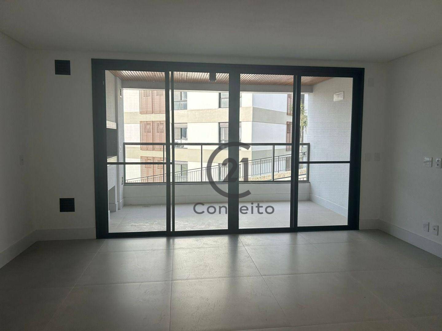 Apartamento à venda com 3 quartos, 134m² - Foto 5