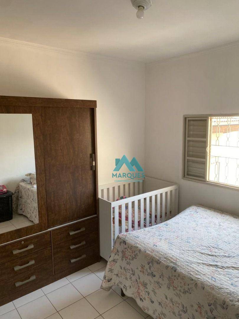 Sobrado à venda com 3 quartos, 134m² - Foto 4