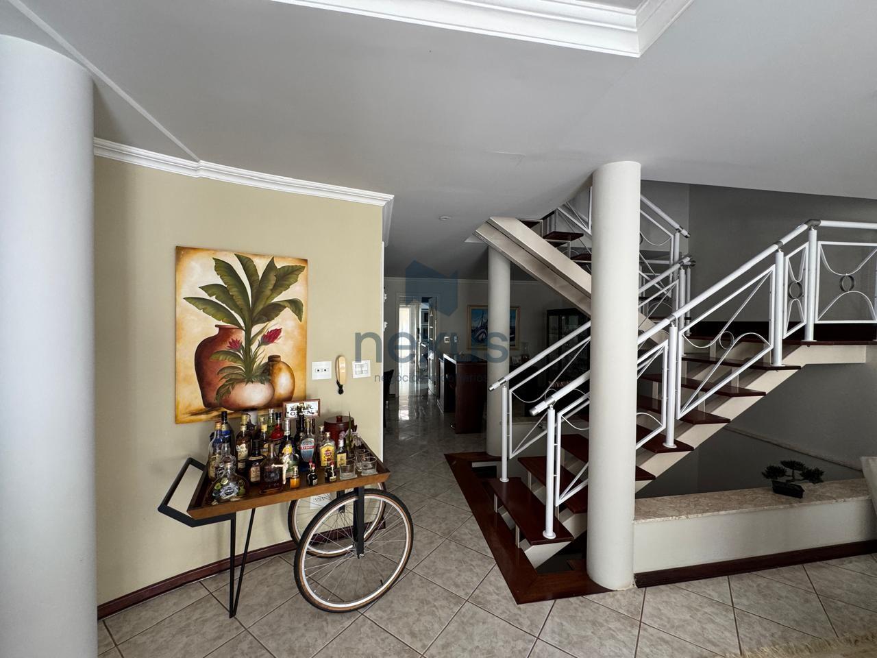 Casa à venda com 3 quartos, 400m² - Foto 5