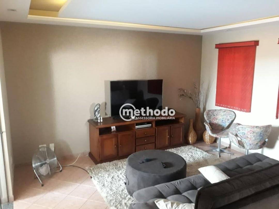 Casa à venda com 4 quartos, 400m² - Foto 2