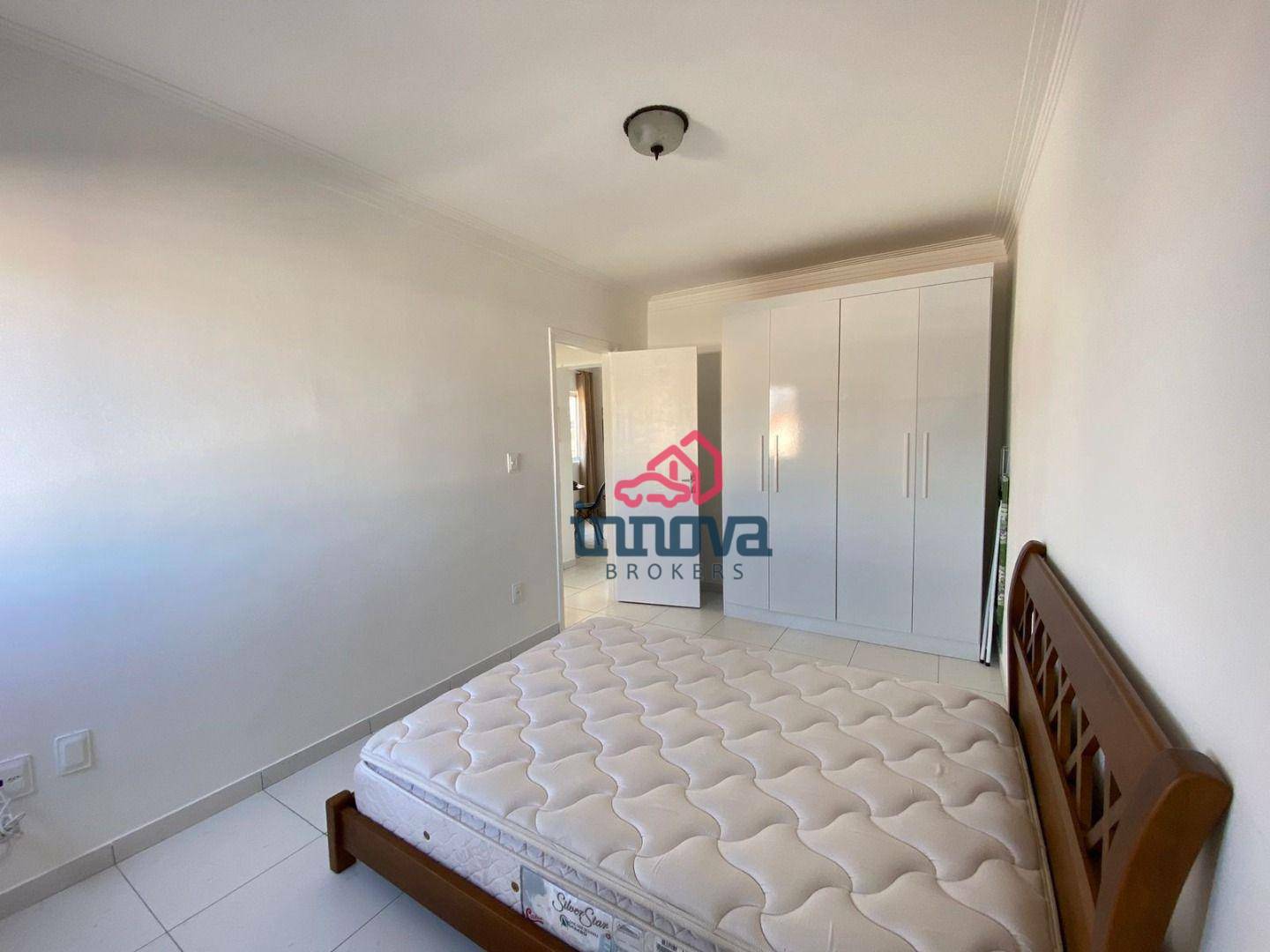 Apartamento à venda com 2 quartos, 70m² - Foto 7