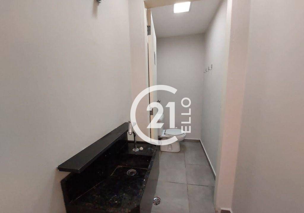 Casa de Condomínio para alugar com 3 quartos, 300m² - Foto 17