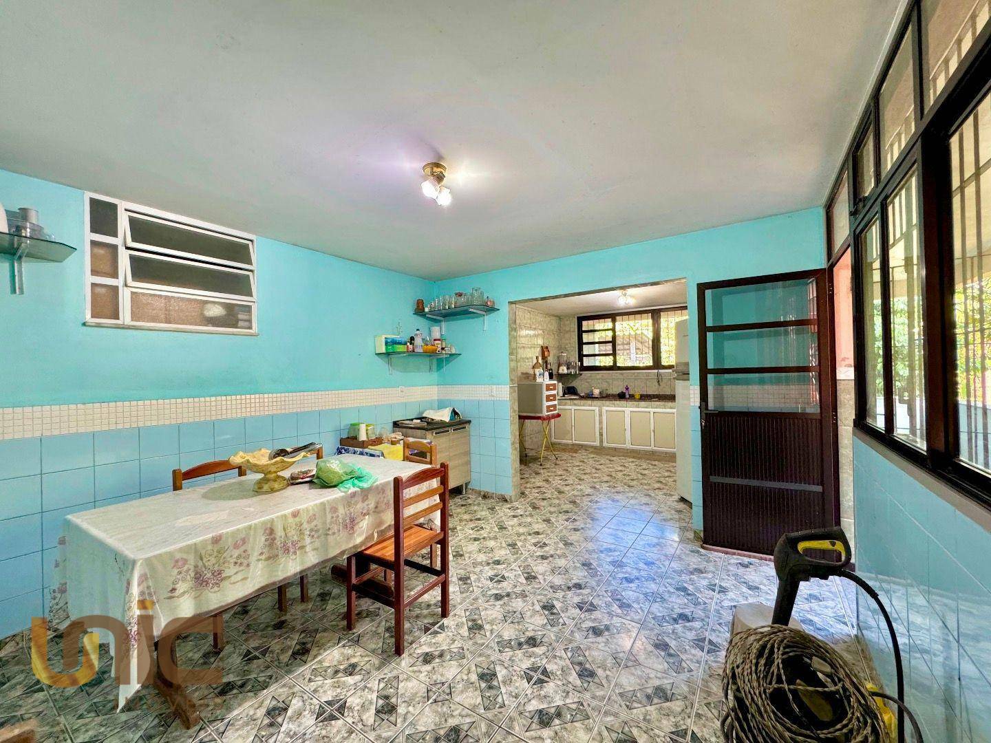 Casa de Condomínio à venda com 4 quartos, 240m² - Foto 29