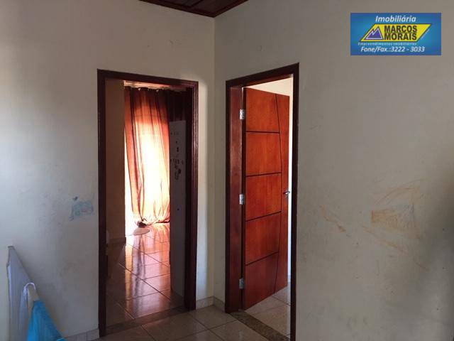 Casa à venda com 2 quartos, 60m² - Foto 5