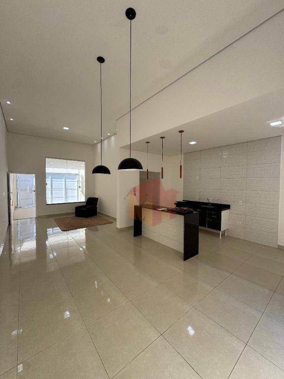 Casa à venda com 3 quartos, 126m² - Foto 2