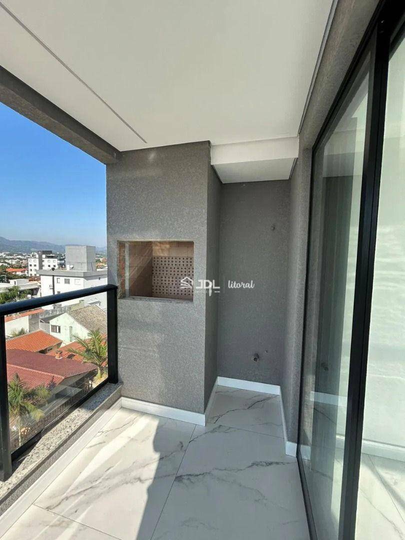 Apartamento à venda com 3 quartos, 81m² - Foto 2