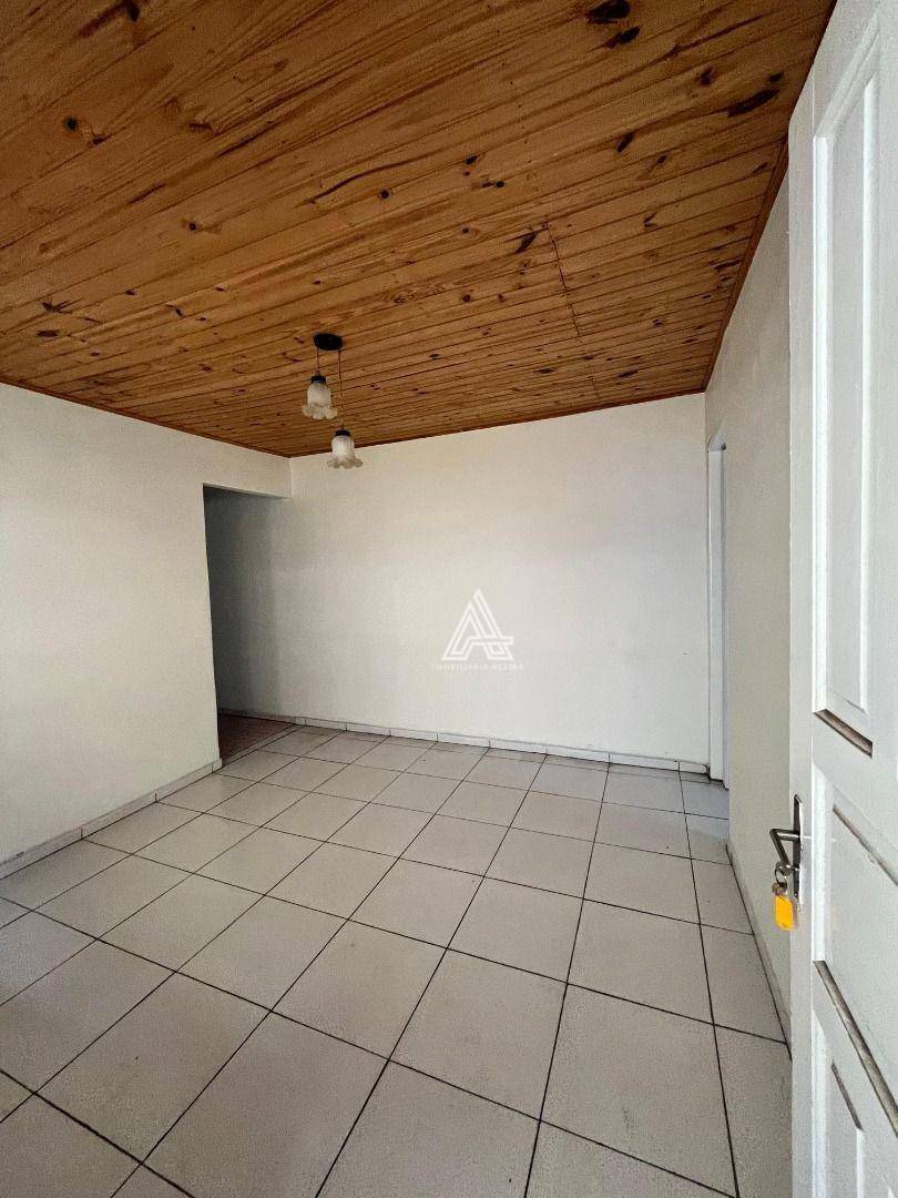 Casa para alugar com 1 quarto, 80m² - Foto 1