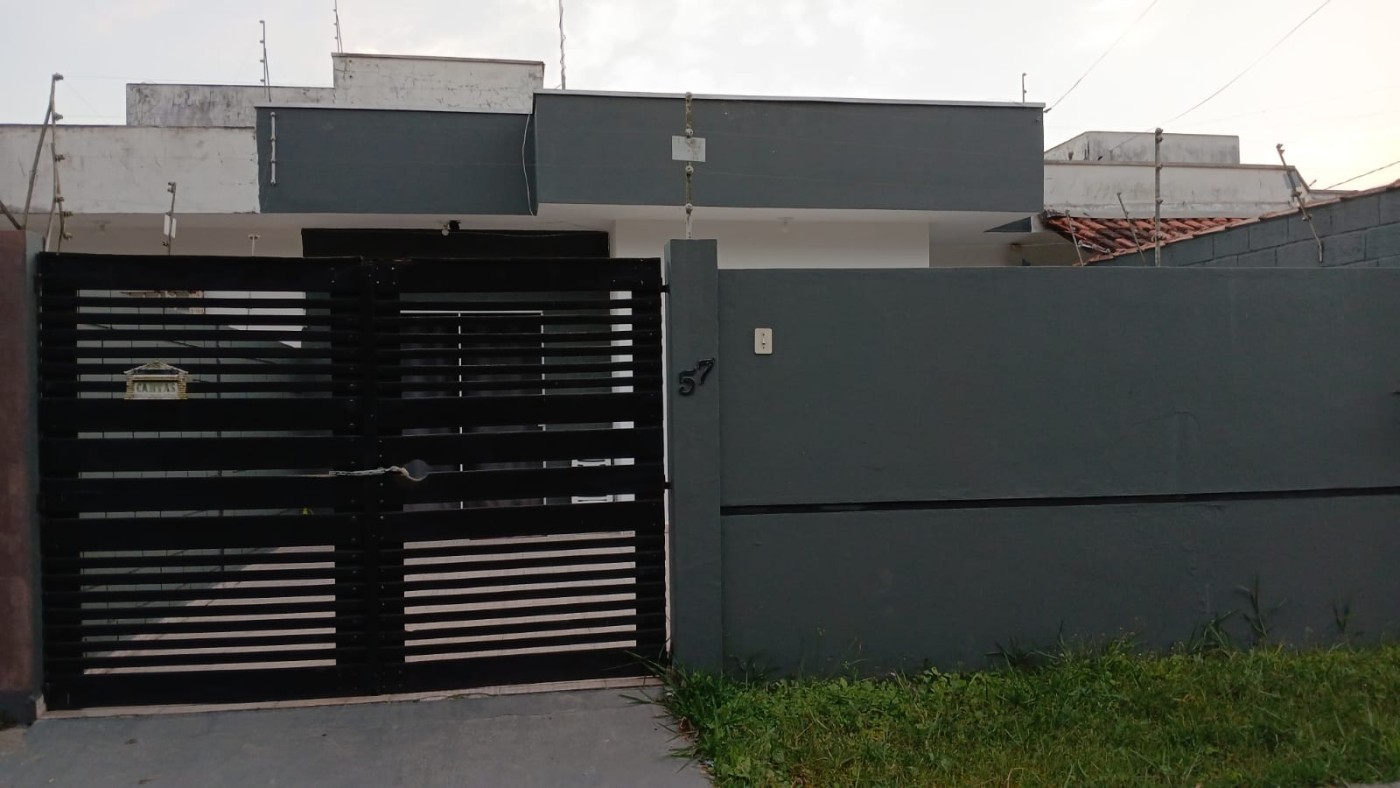 Casa à venda com 2 quartos, 135m² - Foto 1