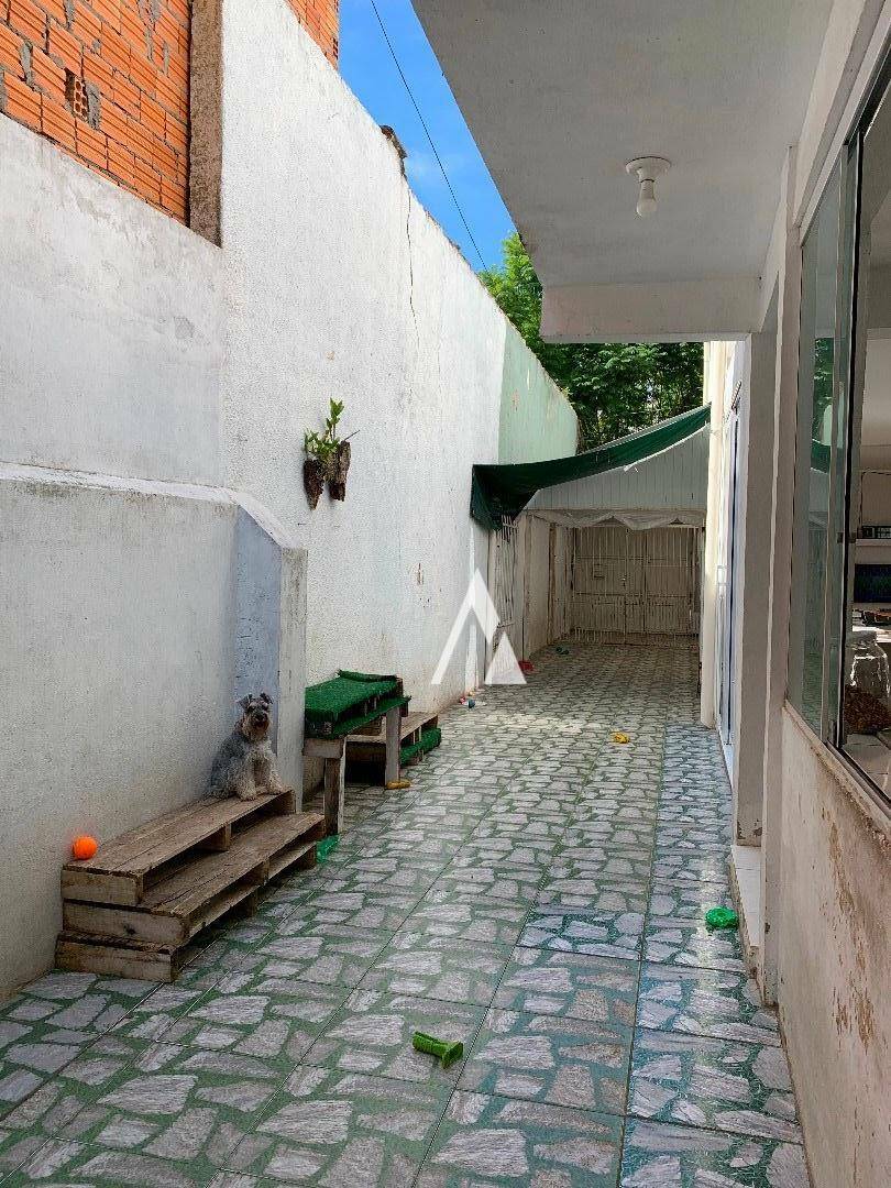 Casa à venda com 3 quartos, 164m² - Foto 8