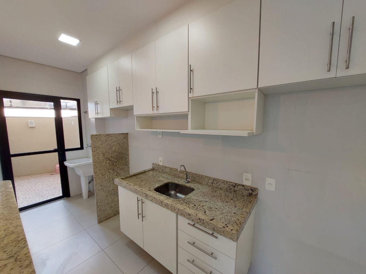 Apartamento para alugar com 2 quartos, 54m² - Foto 10