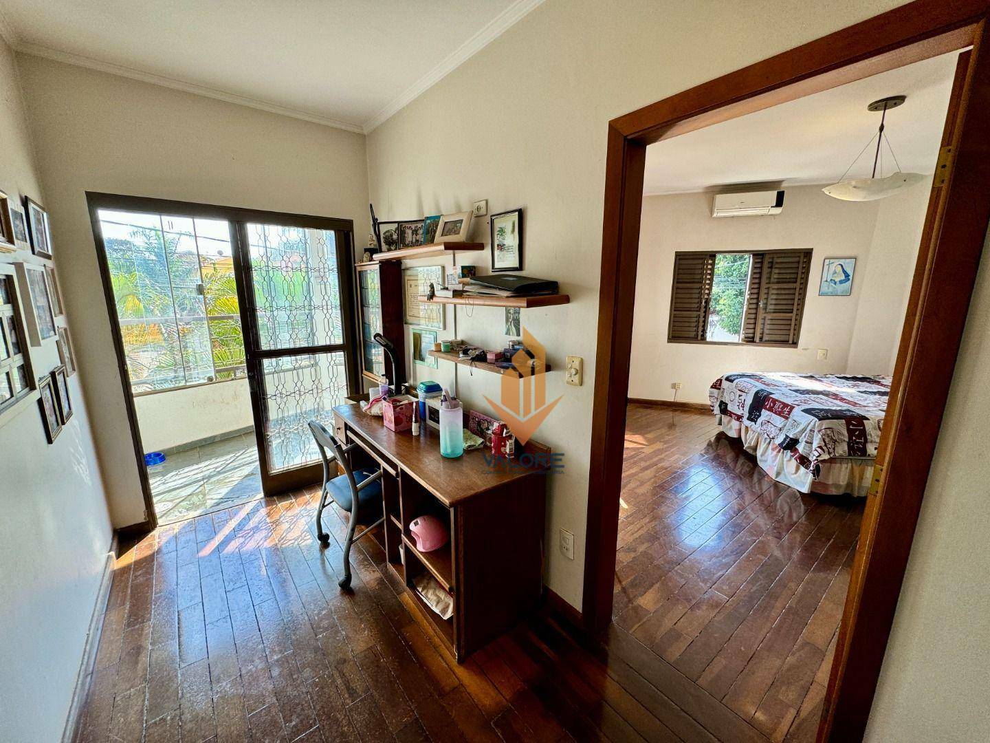 Casa à venda com 3 quartos, 210m² - Foto 14