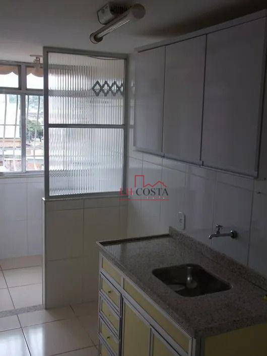 Apartamento à venda com 2 quartos, 60m² - Foto 14